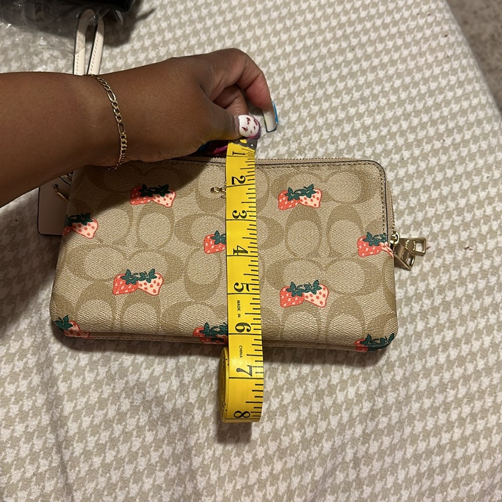 Tan multi colored wallet wristlet used once - Picture 11 of 12